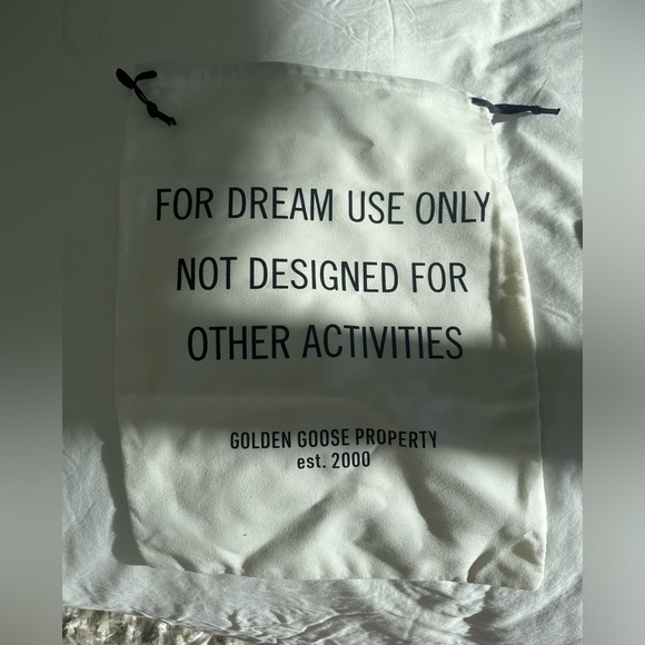 Golden goose sneakers. Worn once size 42. Like brand new - Picture 8 of 8